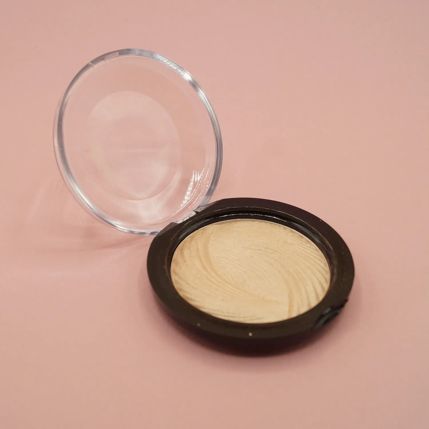 Defying the Ton - Diamond Highlighter